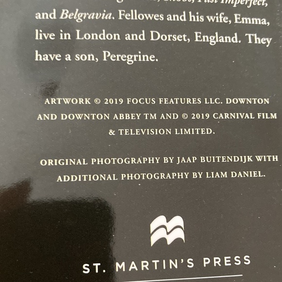 Downton Abbey Film Companion Book - Picture 5 of 16